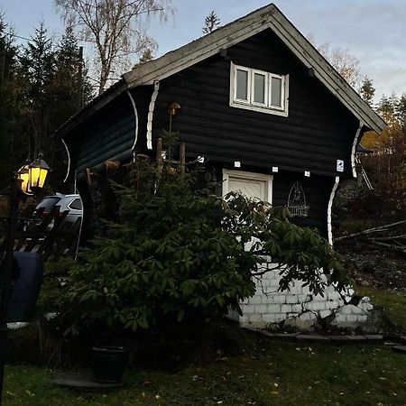 Stabbur Steinbekken, Back To Basic Primitive Overnight Eidsvoll 外观 照片