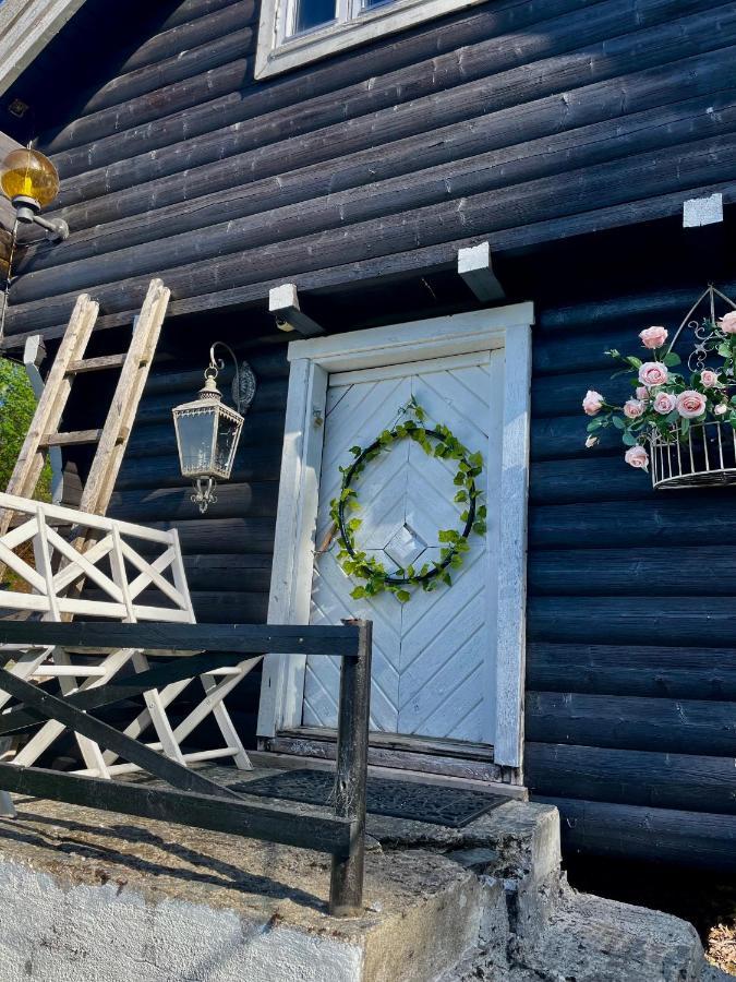 Stabbur Steinbekken, Back To Basic Primitive Overnight Eidsvoll 外观 照片